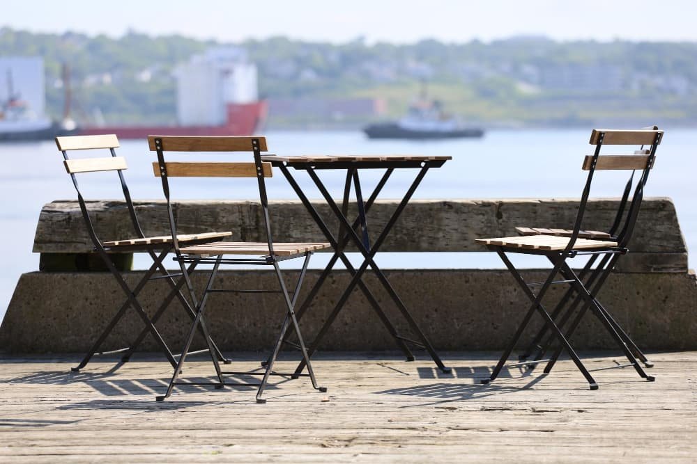Table et chaises pliantes