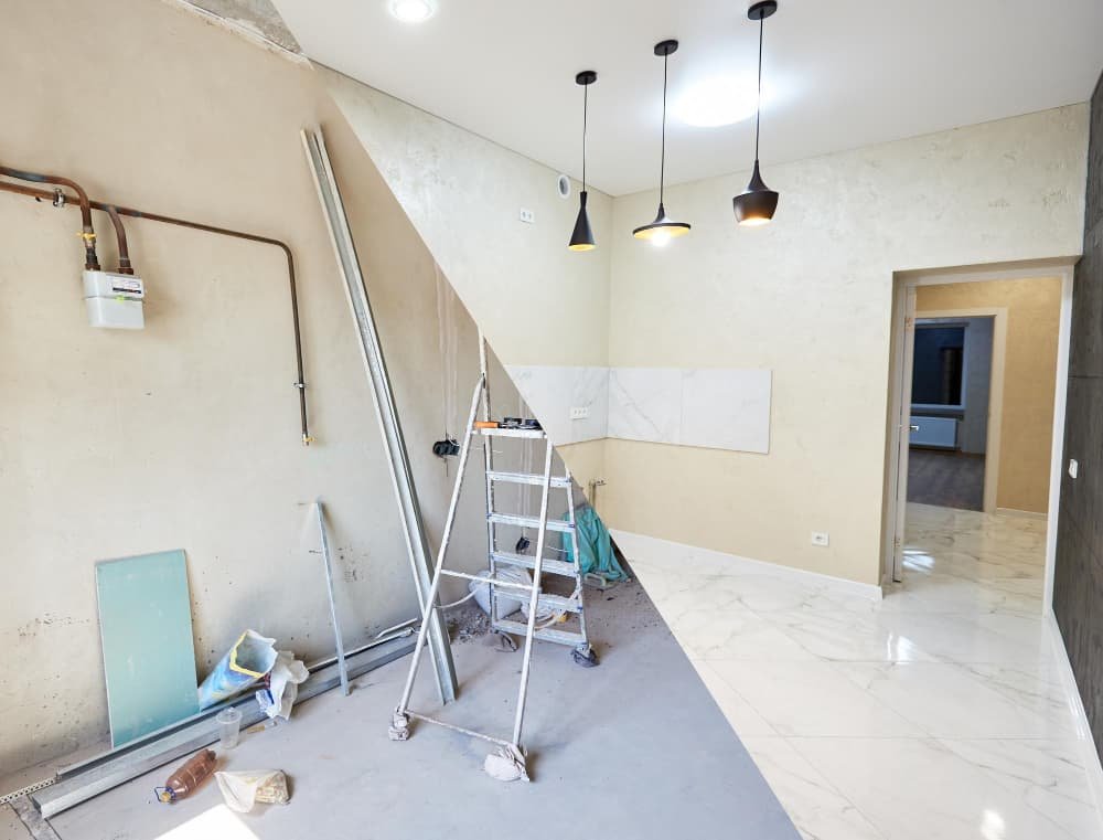 Chambre dans appartement avant et après les travaux de rénovation
